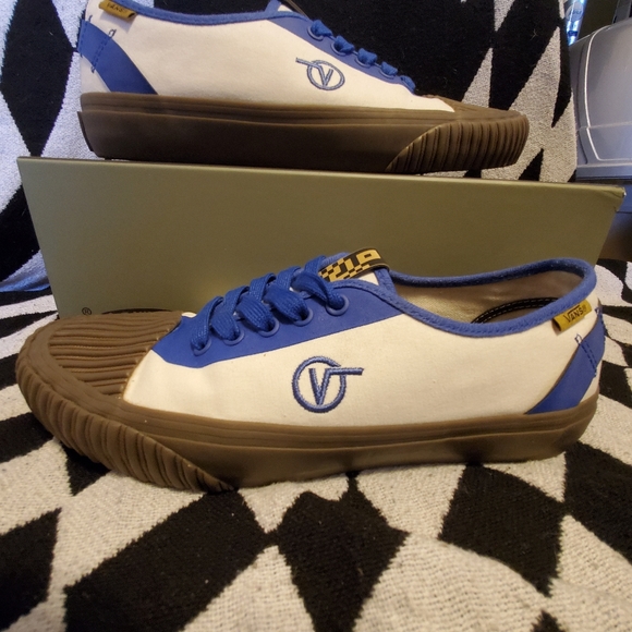 one piece vans shoes